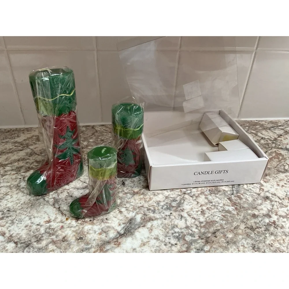 Holiday Christmas Stocking Candles * Set Of 3 * New In Box * Red & Green